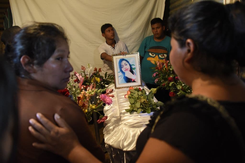 Cuestionado por el funcionamiento del sistema de protección a los menores en Guatemala, el presidente dijo que necesita una reforma integral pero aseguró que el Gobierno trabaja en la desinstitucionalización de los más de 6,000 niños que están bajo la custodia del Estado y que tienen familias que se pueden hacer cargo de ellos.