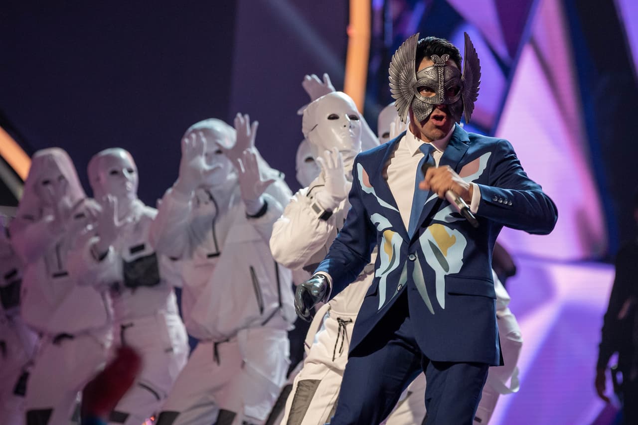 El tercer episodio de ¿Quién Es La Máscara? inició de manera espectacular, con nuestro cuerpo de baile y Omar Chaparro.