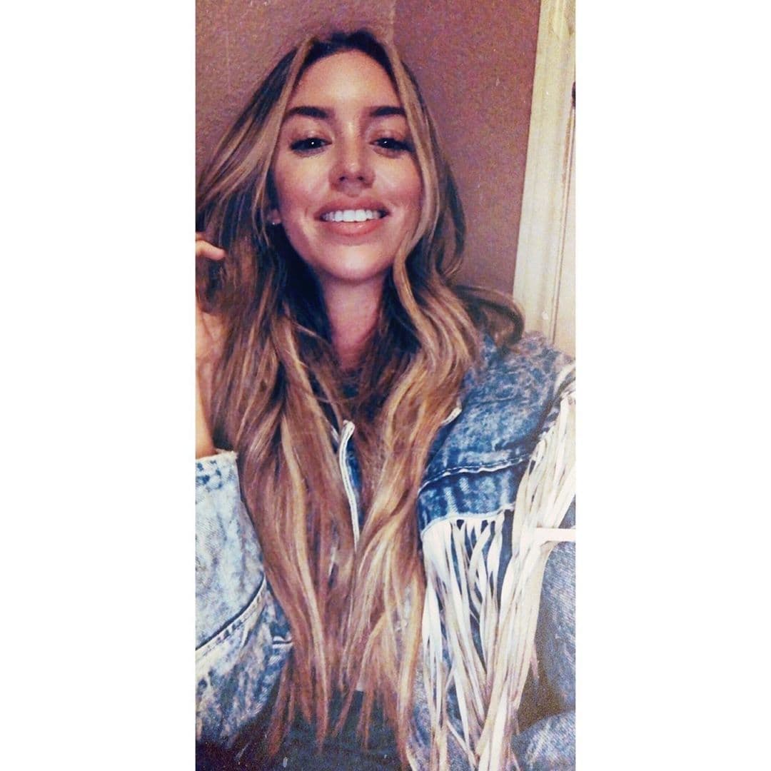 "La investigación ahora completa respalda
<b><a href="https://www.univision.com/famosos/policia-dice-que-kylie-harris-causo-un-accidente-sin-sentido-que-acabo-con-su-vida-y-la-de-una-adolescente-hispana-fotos" target="_blank">lo que sospechábamos</a></b> en el momento de nuestra investigación inicial y mi comunicado de prensa anterior, que decía que se sospechaba que el consumo de
<b>alcohol y que el exceso de velocidad</b> eran un factor", comunicó el sheriff Jerry Hogrefe en el informe.