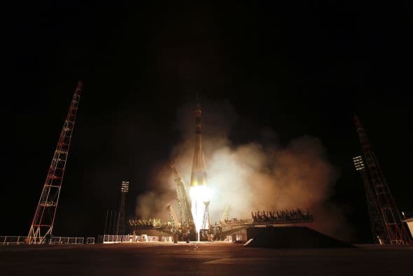 La tripulación de la misión de la Soyuz TMA-21 que recibió el nombre de Gagarin llevó a cabo la tradición de hace 50 años que consiste en visitar a principios de semana la cabina en la que Gagarin pasó su última noche antes de su vuelo.