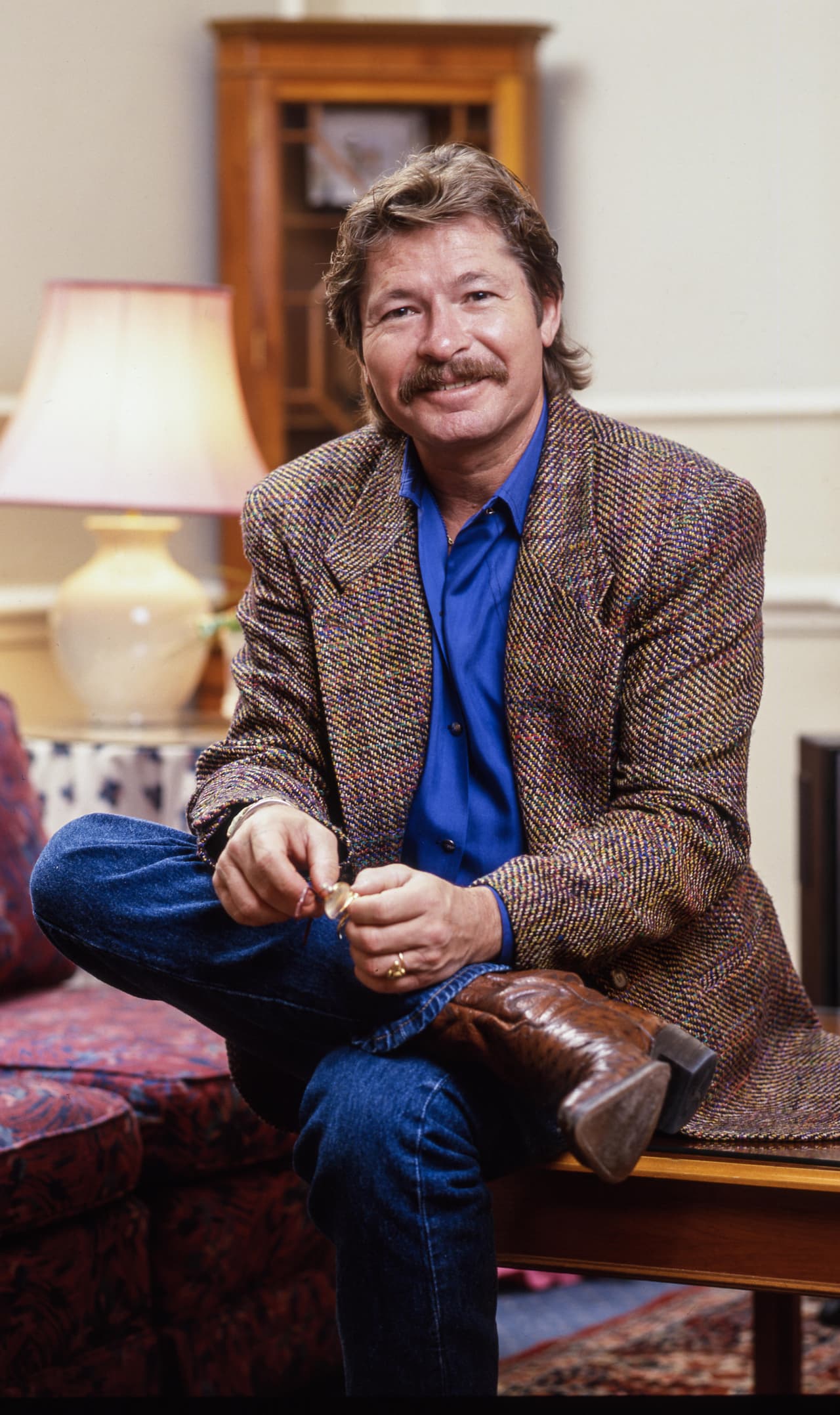 La investigación arrojó que la falta de combustible, una manija de difícil acceso para cambiar los tanques de gasolina y las modificaciones que se le hicieron al avión, fueron factores para que la aeronave cayera al mar, según reportó 
<b><a href="https://www.latimes.com/archives/la-xpm-1998-jun-23-mn-62708-story.html" target="_blank">Los Ángeles Times</a></b> en junio de 1998.