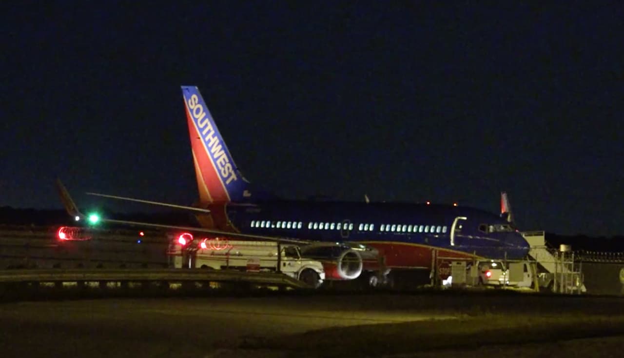 Vuelo de Southwest aterriza de emergencia por un problema en el ala