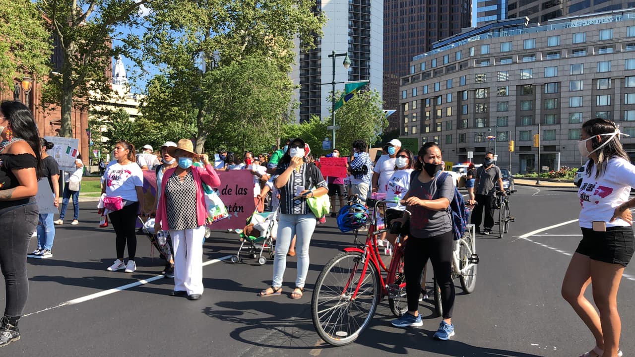 Los marchantes atravesaron el LOVE Park entonando Justicia para Vanessa mientras alzaban las pancartas con mensajes como “Si ella luchó por ti, por qué no luchas por ella”. 
<br>