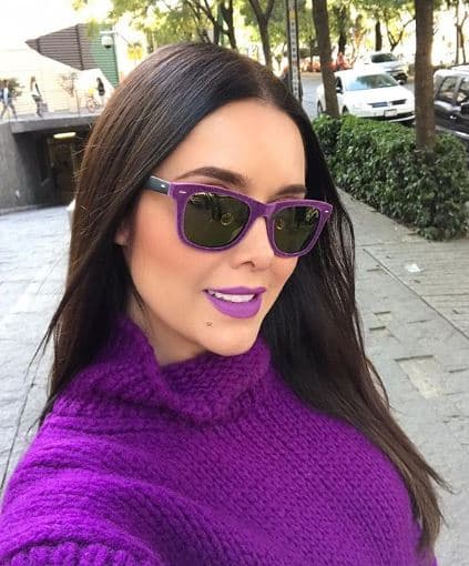 Siguiendo con el tema de los melodramas, otro usuario le preguntó si alguna vez se había enamorado de algún compañero actor, cuestionamiento que no dudó en responder.
<br>