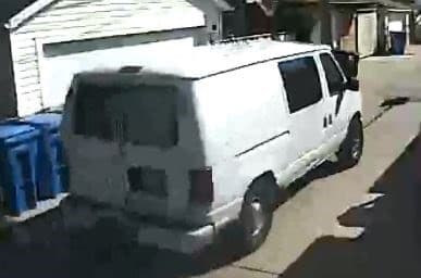 Buscan a conductor de camioneta que intenta llevarse a menor de edad en Garfield Ridge