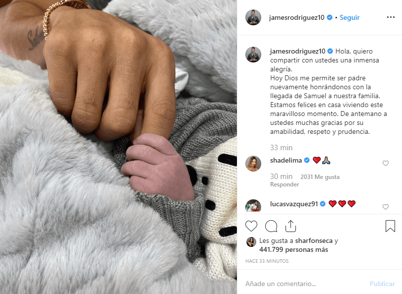 Junto a esta foto del pequeño Samuel agarrándole un dedo, James Rodríguez compartió la buena nueva con sus 44 millones de seguidores en Instagram.