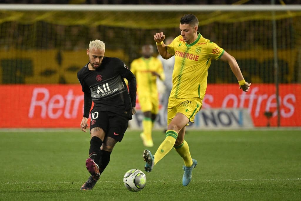 Nantes logra anotarle tres goles al PSG antes del medio tiempo, para en el segundo tiempo asegurar su ventaja y terminar venciendo 3-1 a los líderes de la Ligue 1.