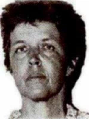 El FBI ha confirmado que busca a Elizabeth Anna Duke por su presunta participación en una serie de actividades delictivas a finales de los 70 y principios de los 80. Ella fue supuestamente miembro del grupo radical conocido como la Organización Comunista del 19 de mayo que abogó por el comunismo y el derrocamiento violento del gobierno de los Estados Unidos. Las autoridades creen que Duke suele viajar al norte de los Estados Unidos cerca de la frontera con Canadá.