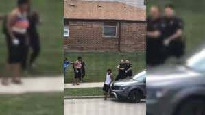 Neoyorquinos reaccionan a caso de hombre afroamericano que fue baleado por policías en Wisconsin
