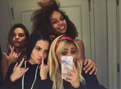 Zhamira, Megamy, Alondra y Danelly siempre se divierten tomándose sus selfies.