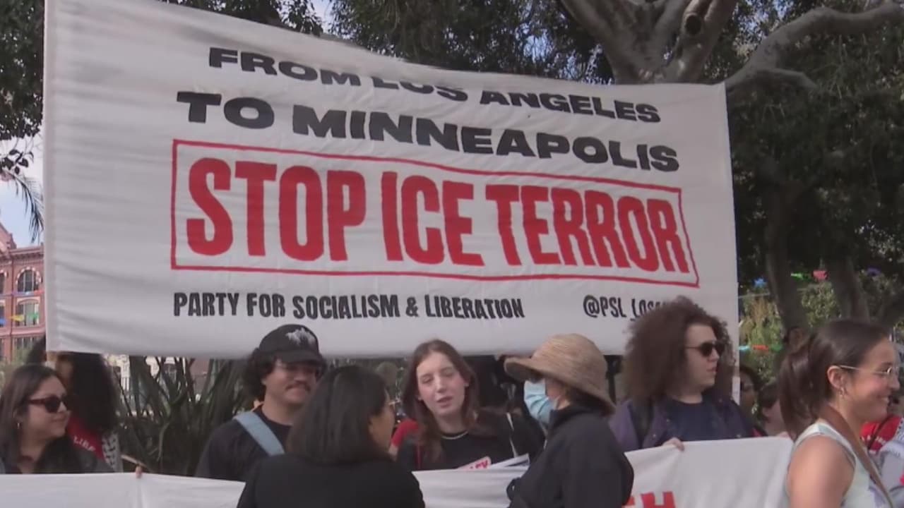 Angelinos se unen a protesta nacional contra redadas de ICE en solidaridad con Minnesota