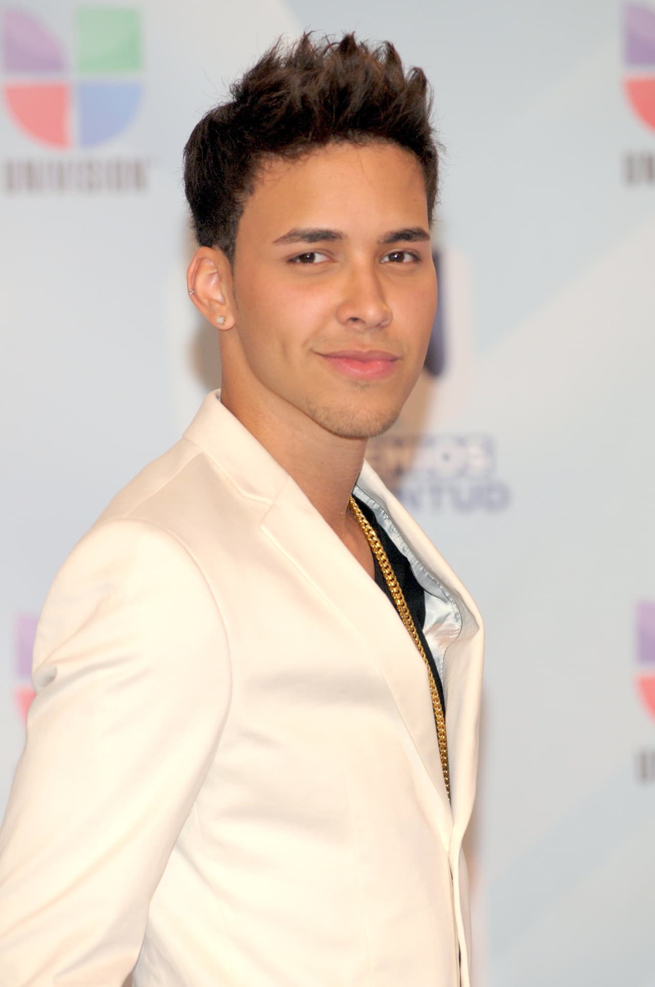 Sin duda, el neoyorquino es una de las máximas figuras de la música latina y recuerda que puedes verlo en vivo comprando tus boletos en la página oficial de Premios Juventud.