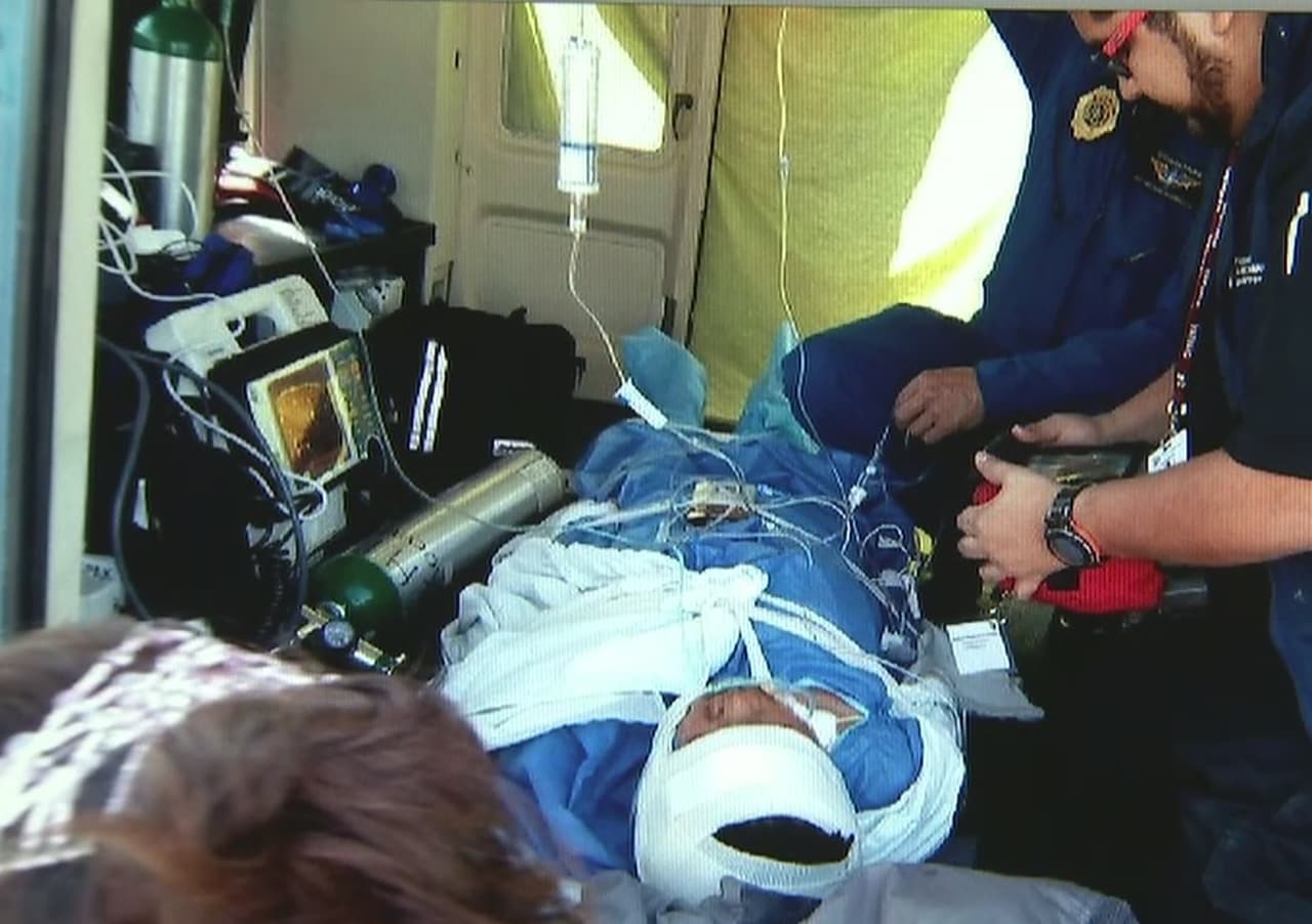 Menor mexicano herido en las explosiones del mercado de pirotecnia en Tultepec muestra mejoría tras recibir atención médica en Galveston 