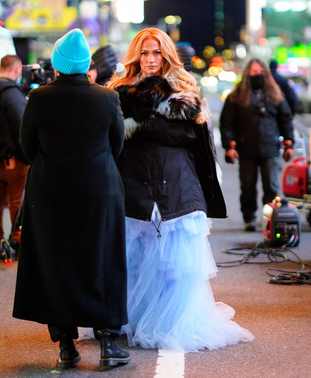 JLo fue sorprendida el pasado 30 de diciembre grabando lo que sería la introducción de su presentación en el evento llamado 'Dick Clark's New Year's Rockin' Eve', que transmitió el 31 de diciembre la cadena ABC.
