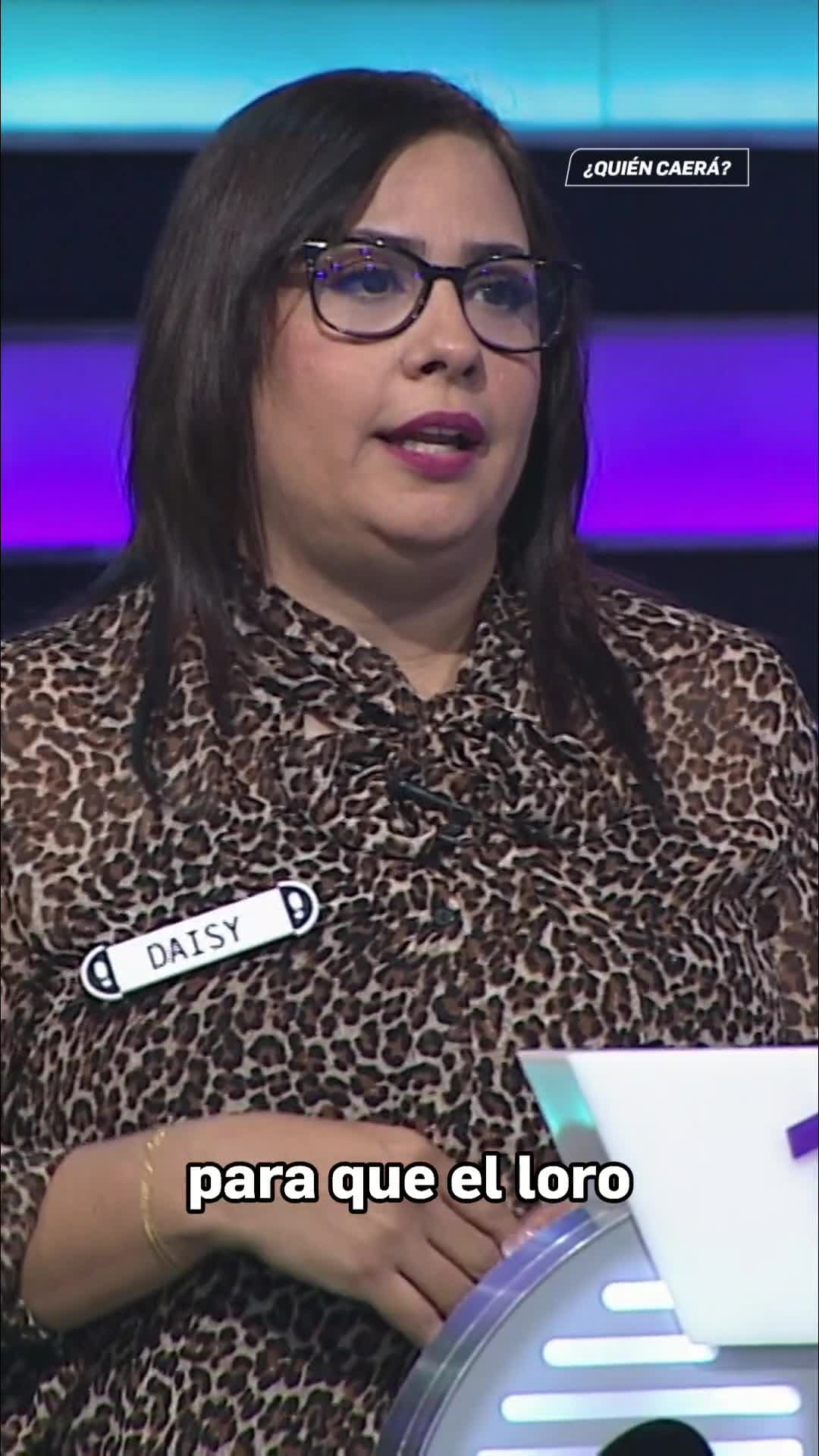 Adamari López no puede creer que Daisy le mandó un loro a su novio para checarlo