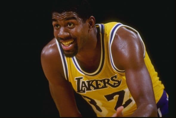 Gano 5 campeonatos de la NBA con los Los Angeles Lakers.