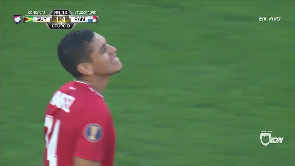 Tiro desviado de Valentín Pimentel