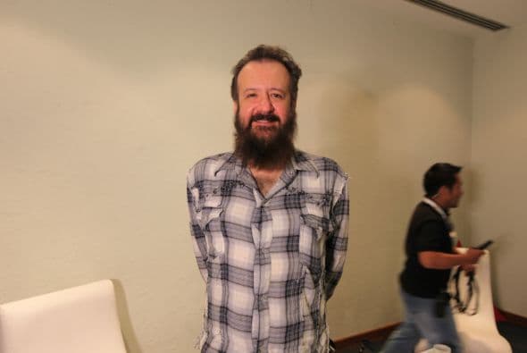 "¿Cómo motivarlos, cómo enseñarles, cómo moverlos para que empiecen a aprender? Y que no sea de una manera rígida, seria, sino de una manera fresca, divertida y que tuviera que ver con actitud."