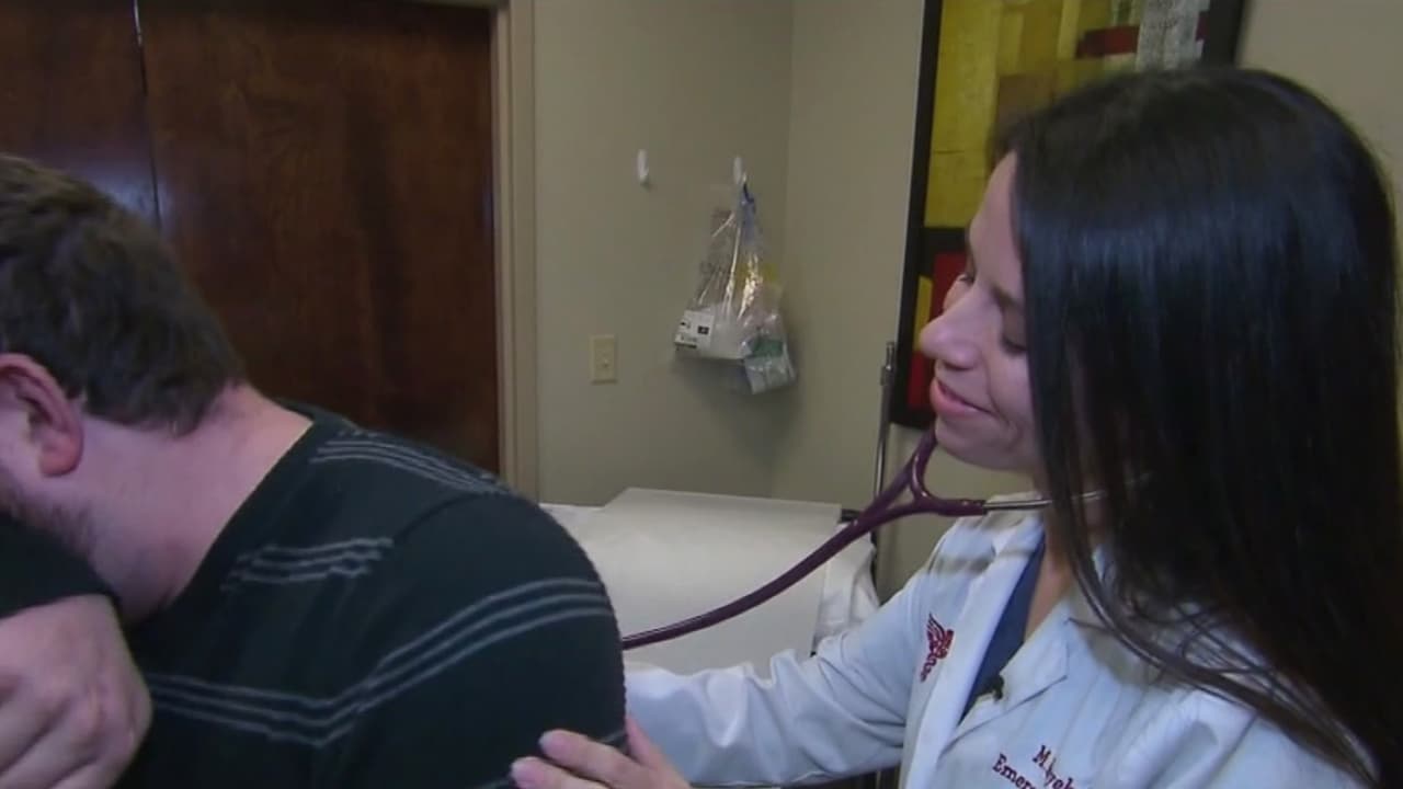 ¿Quiénes deben vacunarse contra la influenza, cuántas dosis son y qué debes tener en cuenta?