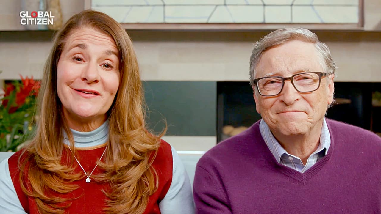 <b>Puesto 14. Bill y Melinda Gates</b>
<br>
<br>Donaciones de por vida: 29,800 millones de dólares.
<br>
<br>Porcentaje del patrimonio neto donado: 19.8%.
<br>
<br>Patrimonio neto: 120,700 millones de dólares.
<br>
<br>Enfoque de sus aportes: salud y el alivio de la pobreza.
<br>
<br>La pareja anunció su divorcio el 3 de mayo 
<a href="https://www.univision.com/noticias/estados-unidos/bill-y-melinda-gates-anuncian-divorcio"><u>después de 27 años</u></a>, pero dejó claro que su separación no afectará a las organizaciones benéficas que dependen de la Fundación Bill y Melinda Gates, desde donde hacen sus donaciones.
<br>