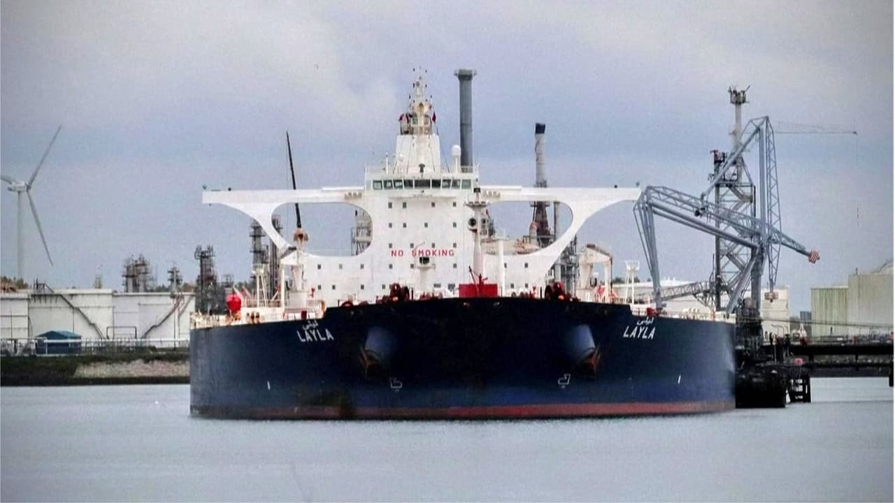 Tensión en el mar Rojo: Ataques a buques elevan la preocupación por el precio del petróleo; Trump advierte consecuencias