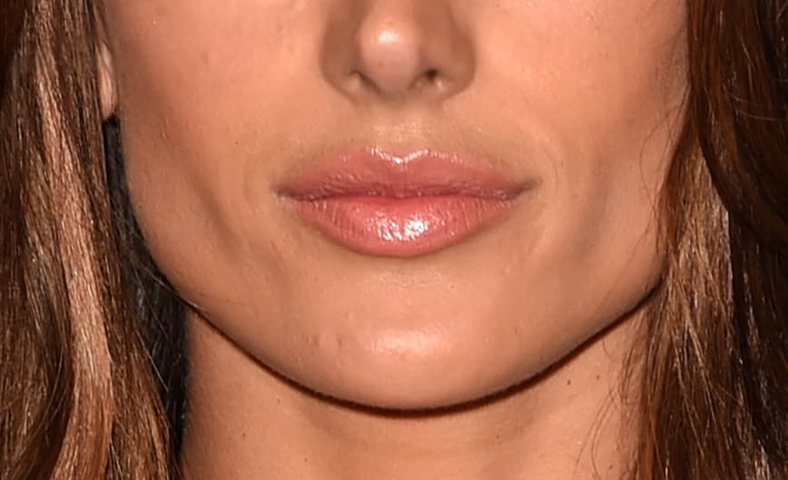 Si de bellezas ardientes hablamos, esta chica brasileña tiene una de las boquitas más deseadas y ha hecho subir la temperatura en la alfombra de Latin GRAMMY.