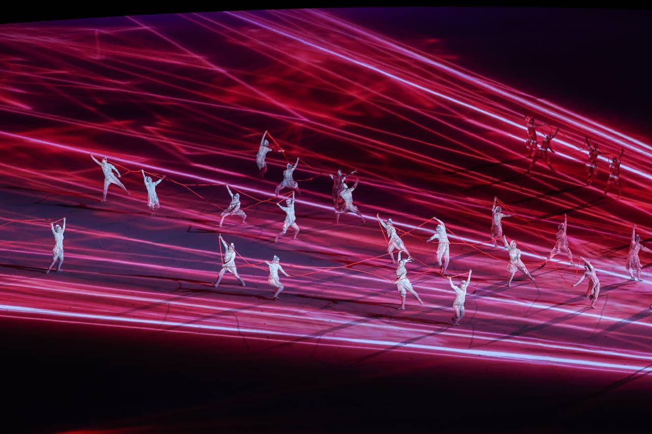 Algunas competiciones comenszzaron antes de esta inauguración. Entre ellas el fútbol , el sóftbol, el remo y el tiro con arco.
<br>