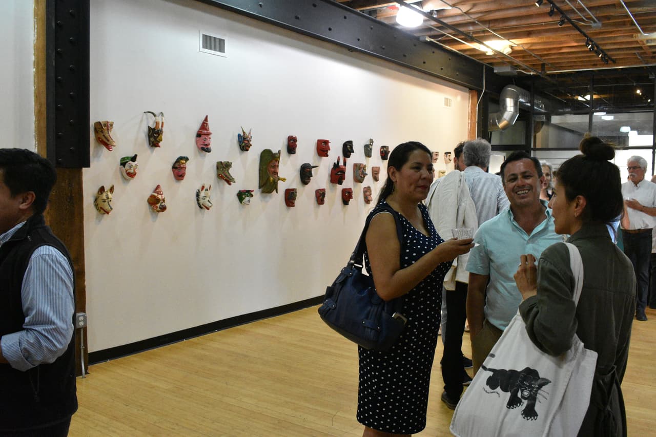 En la actualidad, las máscaras en México son utilizadas para una gran variedad de bailes, ceremonias, festivales y obras de teatro, estas van acompañadas de vestuarios o disfraces.