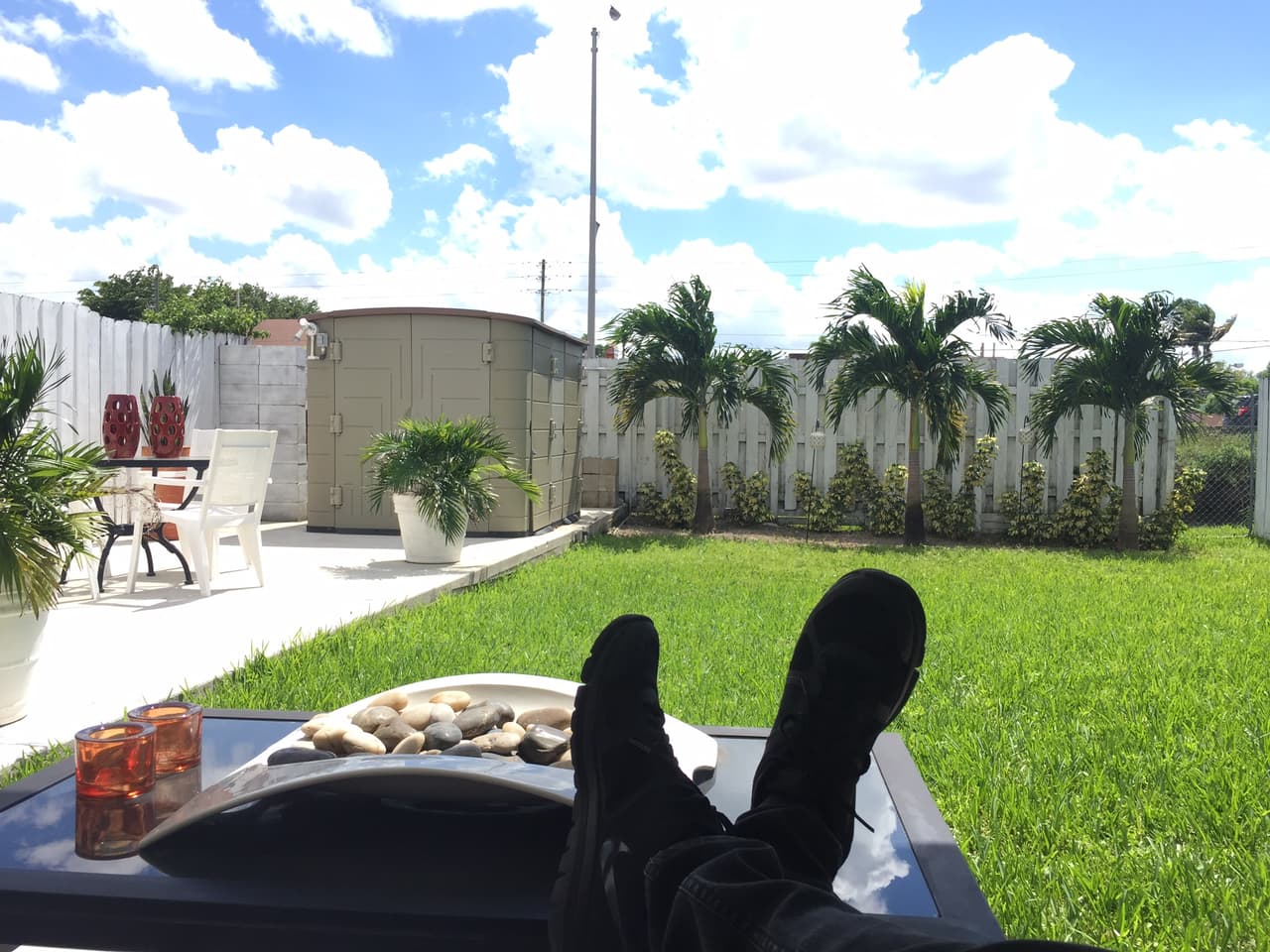 Nuestras cámaras se colaron en casa de Yoandri. El cubano nos mostró los rincones de su crib.