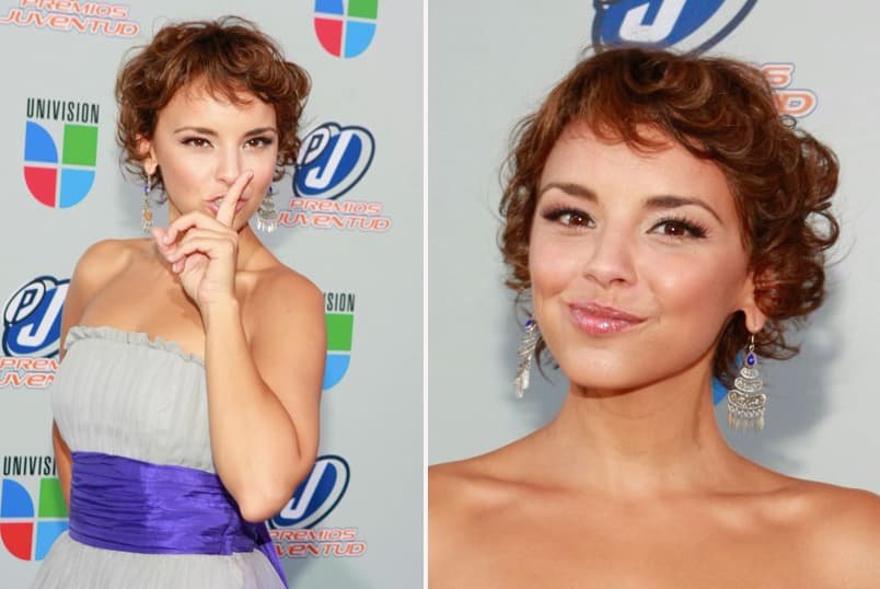 Y para las que aún aman el cabello súper cortito, aquí vemos a Chenoa en 2009 luciendo un delicado corte de cabello muy bonito.