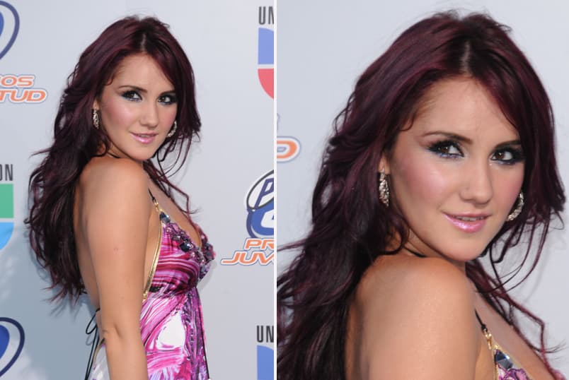 Dulce María también nos mostró cómo lucir un cabello largo y espectacular en una alfombra.