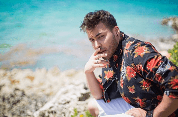 Por su parte, de acuerdo con esta publicación hecha el 8 de junio, Prince también apareció posando a la orilla del mar en Punta Cana, República Dominicana.