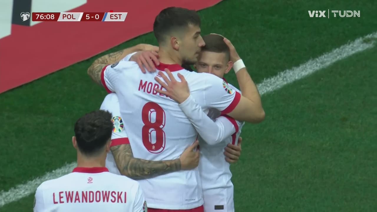 ¡Error y gol! Sebastian Szymanski aprovecha la mala marca y anota