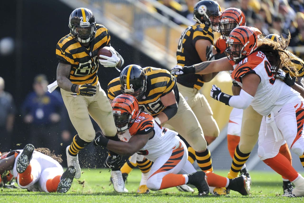 Le'Veon Bell sufrió una fuerte lesión en la rodilla derecha y no regresó vs. los Bengals