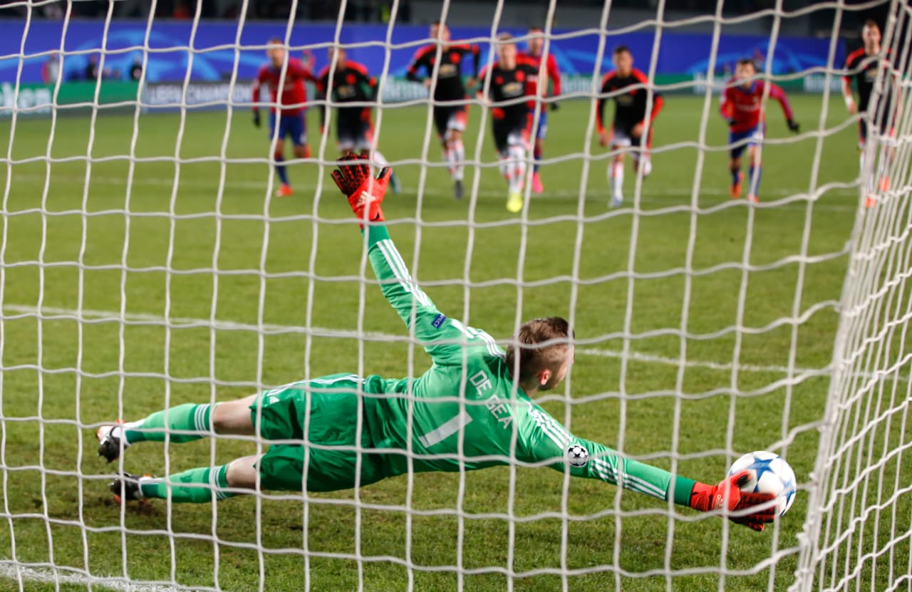 No obstante, del Atlético de Madrid llegó al Manchester United, en donde desplegó toda su calidad, por lo que para el mercado de verano de 2015, Real Madrid se trazó como objetivo ficharlo.