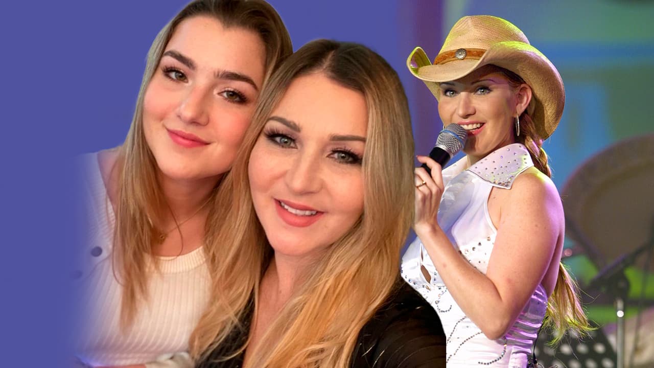 La relación que ella tiene con el músico también ha despertado algunas especulaciones profesionales. Según algunas versiones, el líder de los Kumbia Kings la ayudaría a 
<b><a href="https://www.univision.com/famosos/en-su-debut-como-modelo-la-hija-de-alicia-villarreal-y-arturo-carmona-contesta-si-hara-un-duo-con-su-mama-fotos" target="_blank">lanzarse como cantante. </a></b>
<br>