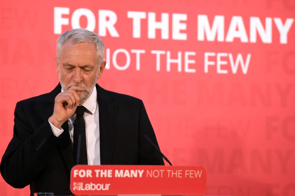 Corbyn dijo que sería equivocado posponer las elecciones de este 8 de junio.