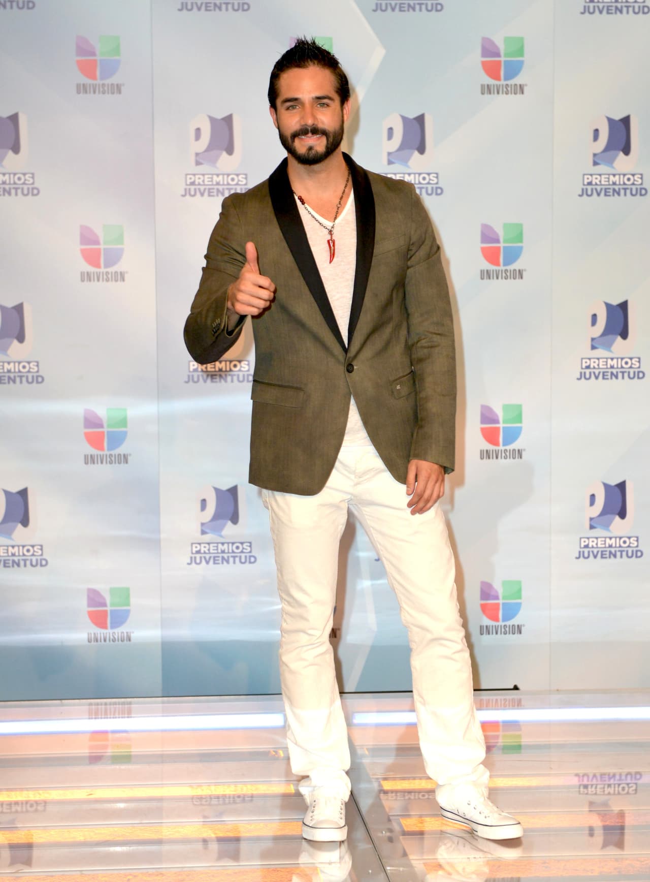 José Ron es uno de los artistas favoritos del público y está dispuesto a sorprendernos en su debut como host principal.