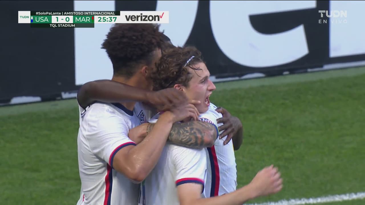 ¡Pulisic es un genio! Control, enganche y cede a Aaronson para el 1-0