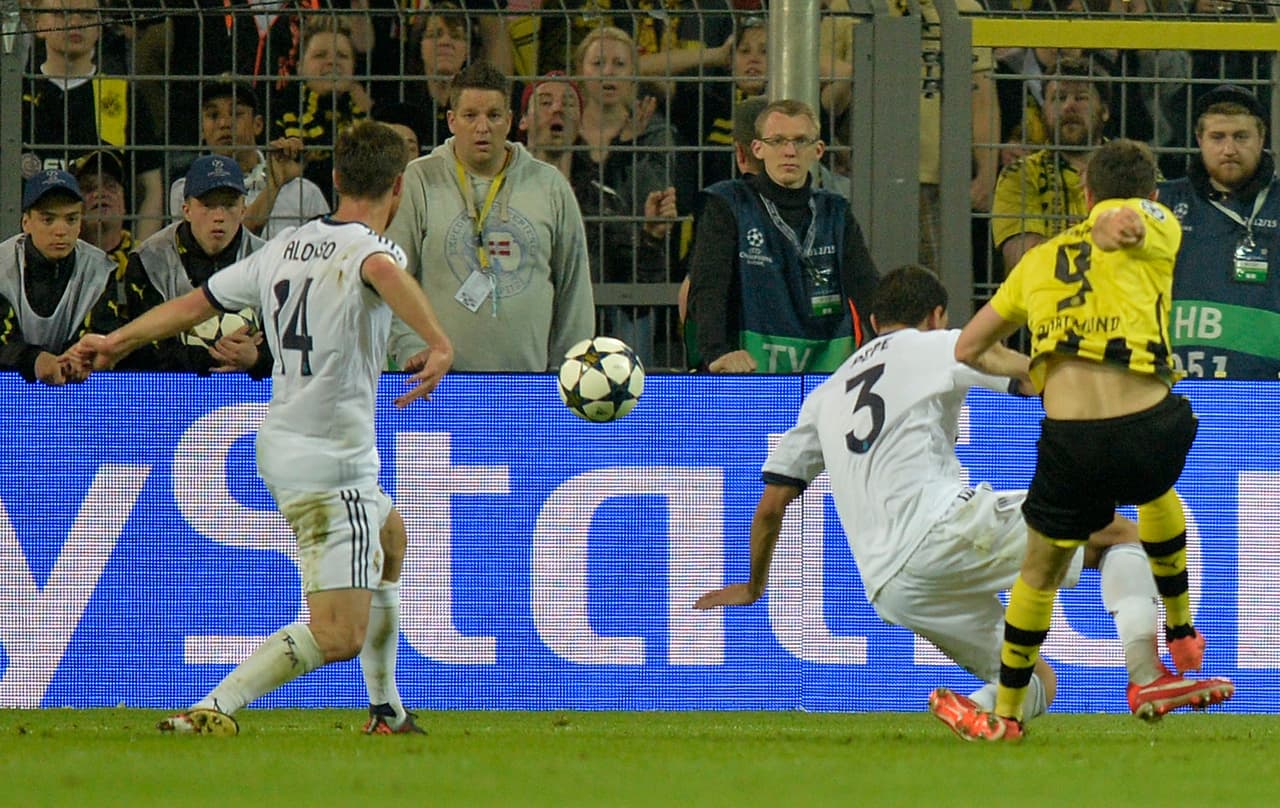 En el minuto 55’ la loza se volvería demasiado pesada para los merengues. Apareció nuevamente el fenómeno Lewandowski.