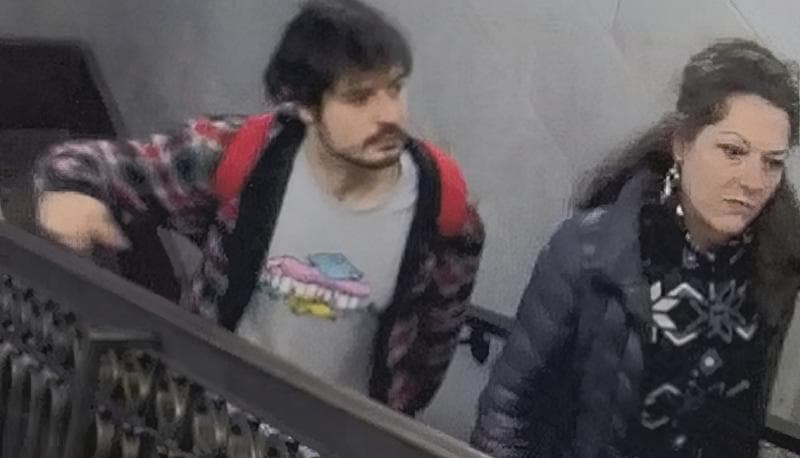 Detienen a madre e hijo de Nueva York por robar el computador de Pelosi