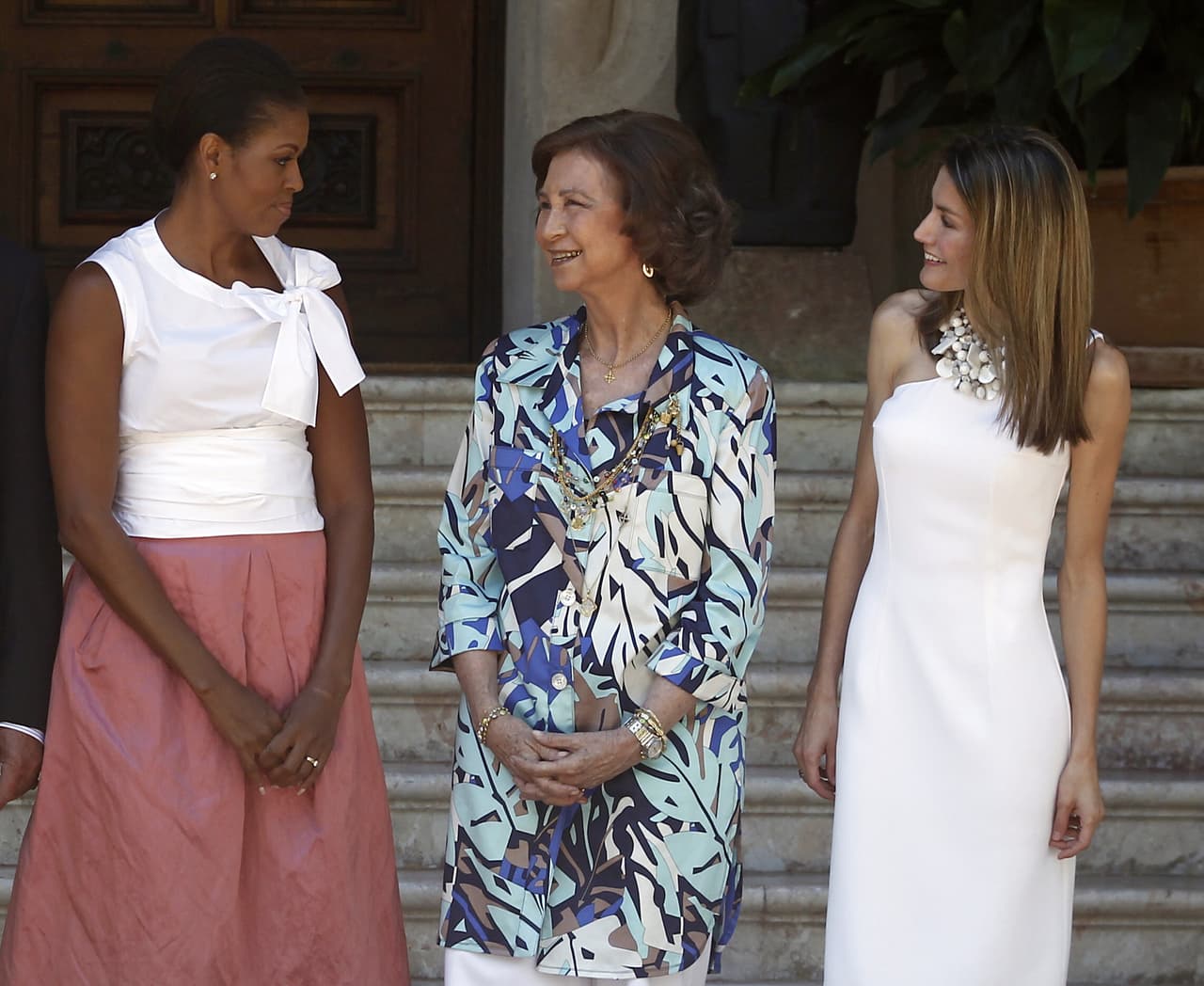 Michelle con la reina Sofía y la entonces princesa Letizia.