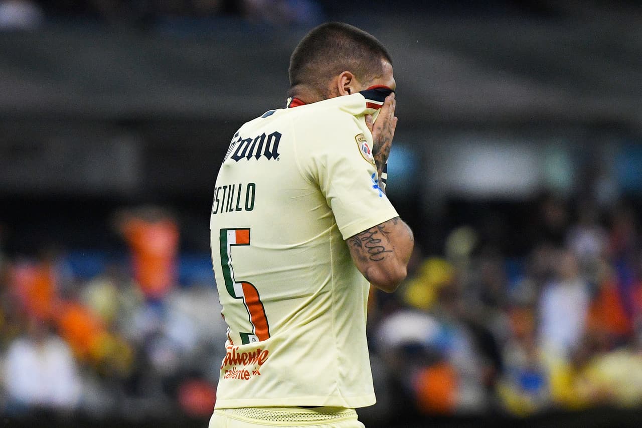 La ansiedad hizo que Nico Castillo desperdiciara una gran opción para el segundo del América.