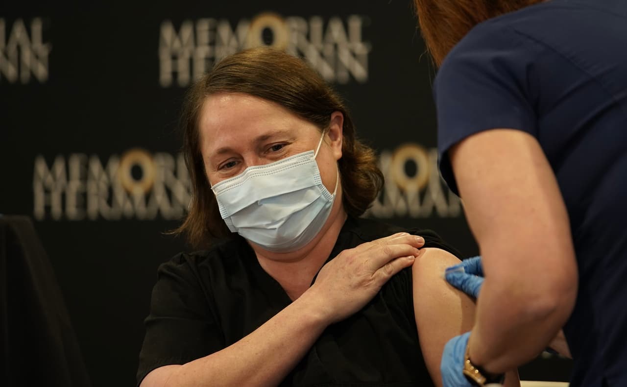 Memorial Hermann es uno de los hospitales que el departamento de salud eligió para recibir la primera dosis de la vacuna de Pfizer.