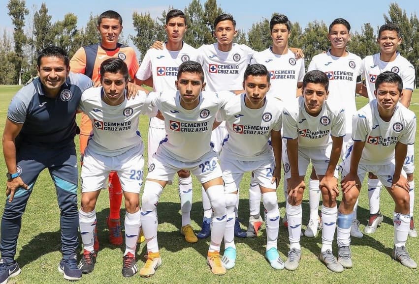 Misael Corona vistió de naranja en su debut con La Máquina Sub-17.