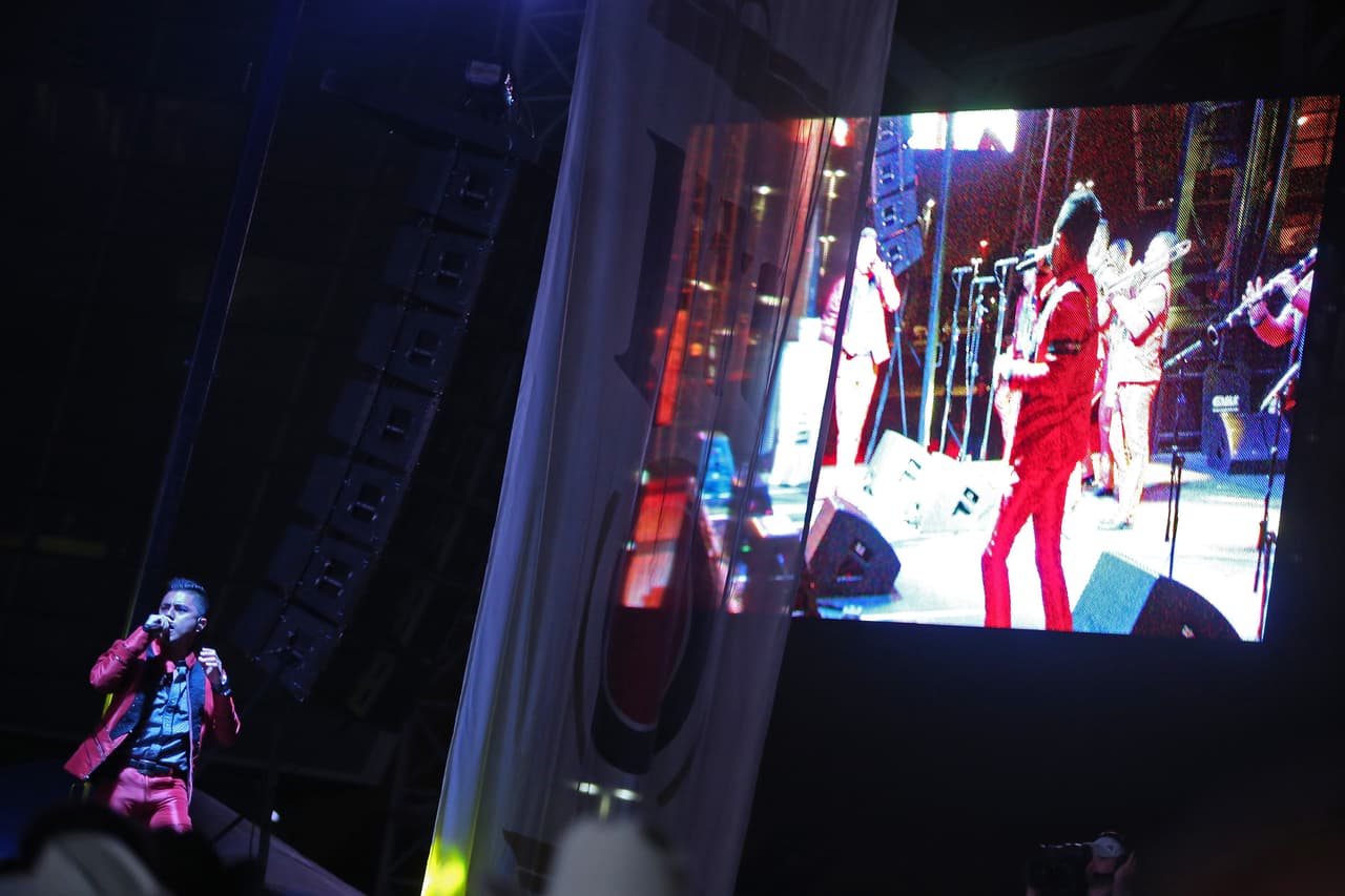 Voz de Mando y Banda Carnaval en Arlington