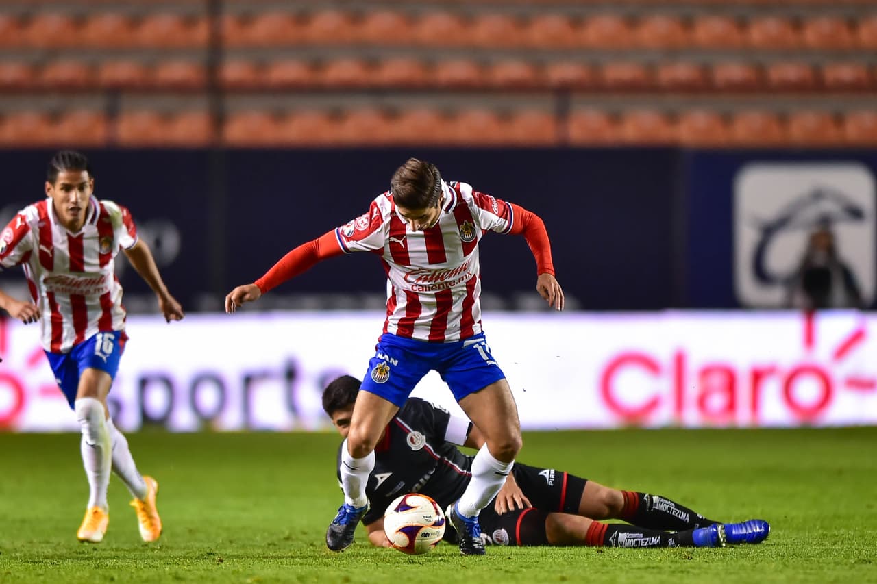 Con doblete de Nicolás Ibáñez y gol de Ramiro González los potosinos vencen 3-1 a las Chivas y se quedan con los tres puntos.