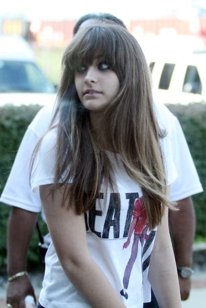 Poco a poco la joven Paris se ha ido reincorporando a su vida en familia junto a sus hermanos, tíos y su abuela Katherine.