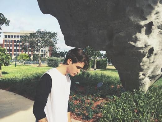 Le gustaría ser biólogo o doctor.