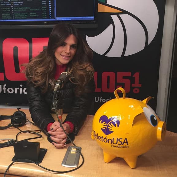 Bárbara Bermudo: "Presente en @quebuenaChicago #teletonusa2015".